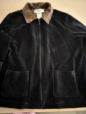 Jones New York Black Velvet Zip Jacket with Leopard Collar